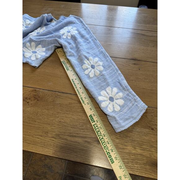 Altar'd State Size Medium Blue Floral Crop Sweater Daiseys Lightweight Cotton - Picture 7 of 10